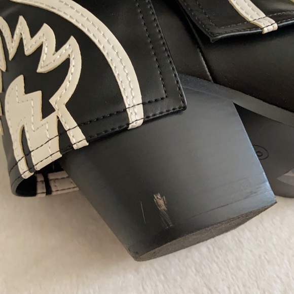 Azalea Wang | Esperanza Faux Leather Fold Over Cowboy Boot Booties Black/White 9 - Picture 11 of 16